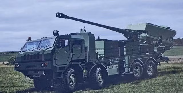 Pháo tự hành Bogdana sẽ được sản xuất với hai biến thể khung gầm khác nhau, điều này giúp đẩy nhanh quá trình chế tạo và giao nó cho Lực lượng vũ trang Ukraine trong bối cảnh xung đột gia tăng. Sản xuất hàng loạt pháo tự hành Bogdana trong hai phiên bản cùng lúc