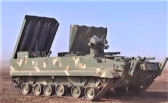 Nga đang phát triển hệ thống phá mìn tự hành tiên tiến hơn đó là UR-15 Meteor, sử dụng khung gầm xe chiến đấu bộ binh BMP-3 rất được quân đội ưa chuộng. Công việc thử nghiệm đang diễn ra khẩn trương để có thể sớm bàn giao. Đẩy nhanh hoàn thiện vũ khí thay thế 'Rắn phun lửa' UR-77 Meteorit