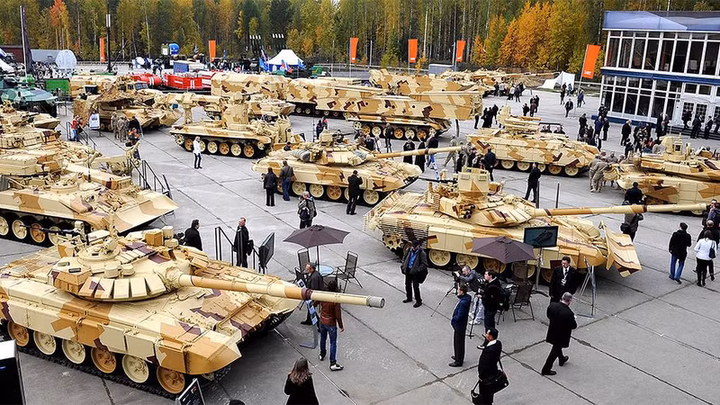 Theo Tổng Giám đốc Rosoboronexport - ông Alexander Mikheev, tỷ trọng xuất khẩu sang các nước châu Phi trong năm nay đã vượt quá 30% tổng nguồn cung của công ty và hợp đồng trong khu vực vào cuối năm 2023 sẽ lên tới hơn 5,2 tỷ USD. Các nước châu Phi sẽ mua vũ khí Nga trị giá hơn 5,2 tỷ USD