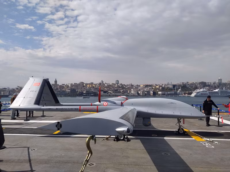 Vào ngày 20 tháng 12, chiếc UAV này đã thực hiện thành công chuyến bay thử nghiệm thứ 13, có rất nhiều điểm khác biệt so với khi cất cánh lần đầu tiên vào ngày 27 tháng 10. UAV Bayraktar TB3 thực hiện chuyến bay trên không liên tục trong một ngày rưỡi