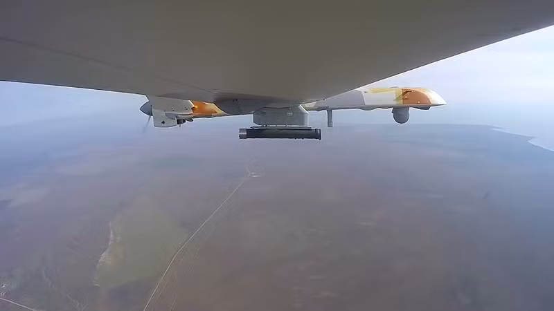 Tầm bắn của tên lửa X-UAV theo công bố là 10 km (phiên bản 9M133FM-3 có tầm bắn 8 - 10 km, tên lửa 9M133M-2 và 9M133FM-2 có tầm bắn lên tới 8 km). Tên lửa X-UAV bí ẩn khiến phương Tây xôn xao