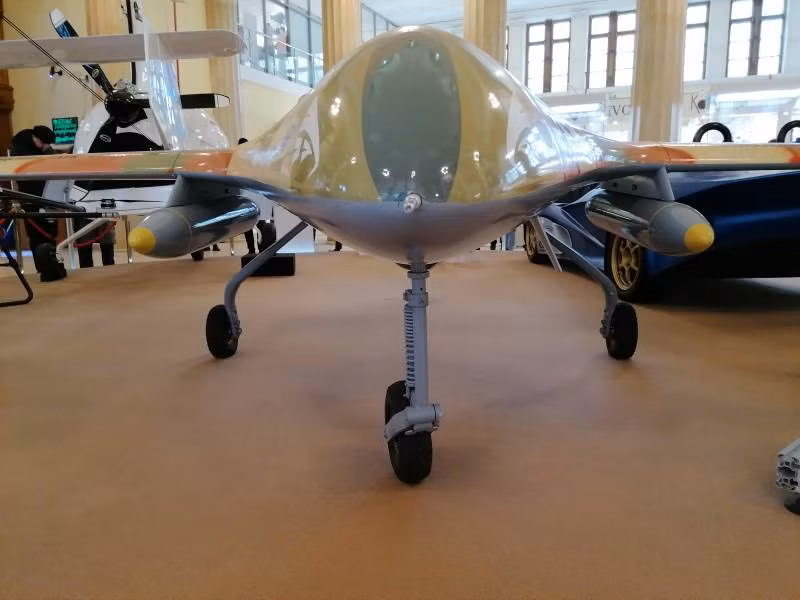 Trong cuộc triển lãm vũ khí được Belarus tổ chức gần đây, sự chú ý của giới chuyên môn đã hướng vào máy bay không người lái Burevestnik-MK, có khả năng thực hiện hiệu quả cả nhiệm vụ trinh sát và tấn công. UAV Belarus sẽ sớm được Nga sử dụng trên chiến trường?