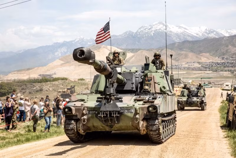 BAE Systems sẽ sản xuất pháo tự hành 155 mm M109A7, cũng như xe bọc thép bánh xích hỗ trợ loại M992A3. Tất cả đều sẽ tham gia phục vụ trong Quân đội Hoa Kỳ. Mỹ đặt mua thêm hàng loạt pháo tự hành M109A7