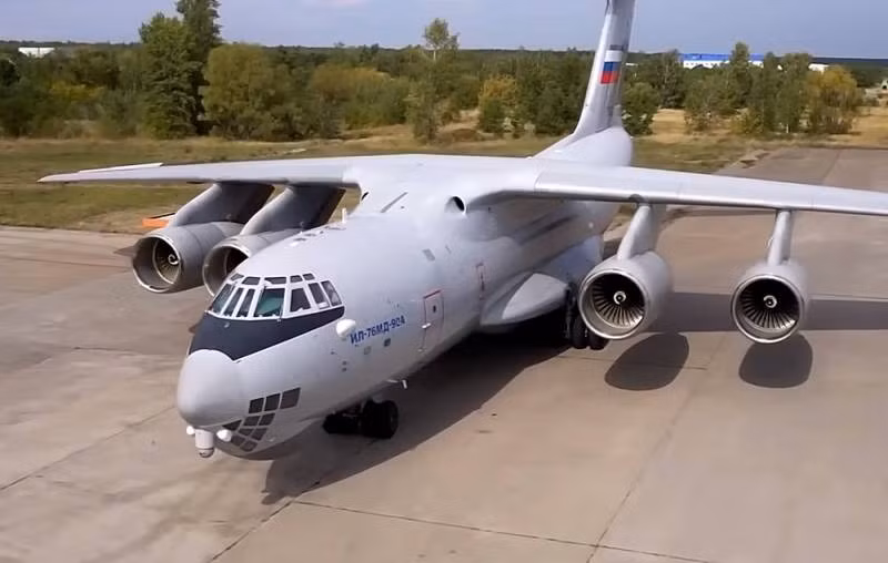 Chúng ta hãy nhớ lại rằng Il-76 được chế tạo vào cuối những năm 60 của thế kỷ trước. Kể từ đó, máy bay đã nhận được nhiều cải tiến, bao gồm cả phiên bản điều khiển lực lượng hạt nhân Il-76SK (Il-82). Phiên bản dân sự của máy bay vận tải Il-76MD-90A sắp ra mắt