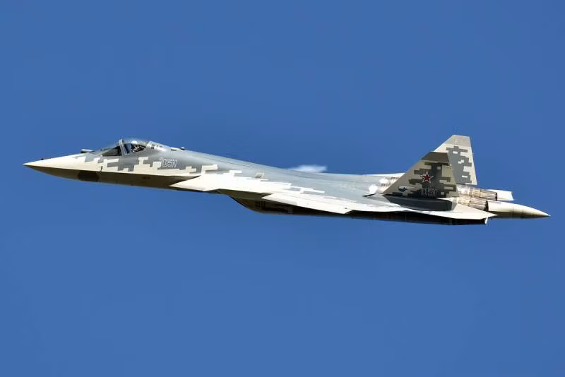 Như vậy tiêm kích tàng hình Su-57 đã có đủ tên lửa để tác chiến cả ở cự ly xa và gần, đó là R-37M cùng với RVV-MD2 đặc biệt lợi hại. Tiêm kích tàng hình Su-57 nhận thêm nâng cấp đặc biệt