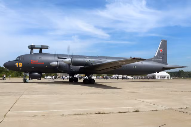Theo đánh giá từ các chuyên gia, mọi tham số, tính năng của Il-38N và phiên bản xuất khẩu Il-38SD đều tương đương với máy bay tuần tra chống ngầm P-3C Orion hiện Mỹ và một số đồng minh vẫn đang sử dụng. Máy bay Il-38N giúp vô hiệu hóa 'bầy đàn' UUV?