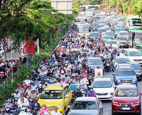 Đường vào sân bay Tân Sơn Nhất sẽ cấm ô tô theo giờ - Ảnh 1 Duong vao san bay Tan Son Nhat se cam o to theo gio - Anh 1