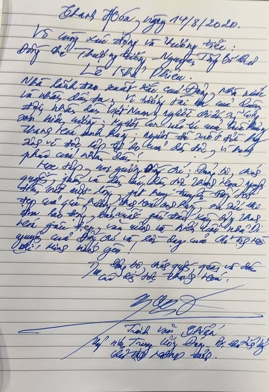 Những dòng chữ trong sổ tang viếng nguyên Tổng Bí thư Lê Khả Phiêu, do ông Trịnh Văn Chiến, Ủy viên Trung ương Đảng, Bí thư Tỉnh ủy, Chủ tịch HĐND tỉnh Thanh Hóa, viết.