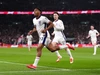 ‘Thần đồng’ Arsenal đi vào lịch sử bóng đá Anh