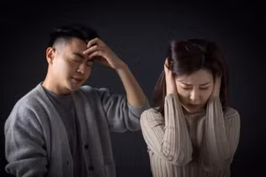 Thực tế có không ít cặp vợ chồng tình cảm không tốt, đều do tiền bạc gây ra. (Ảnh: ITN)