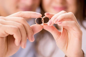 Cặp đôi cần làm rõ vai trò của cả hai bên trong hôn nhân. (Ảnh: ITN).