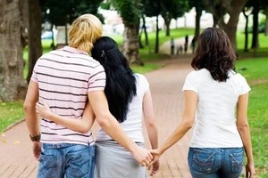 Tử vi 12 con giáp ngày 19/3: Mão đề phòng người thứ ba, Tuất công việc thay đổi