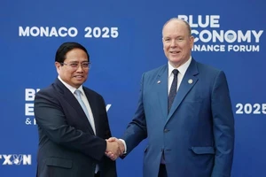 Lễ đón Thủ tướng và Phu nhân tham dự Hội nghị Đại dương của Liên hợp quốc
