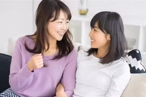 Uống nhiều bia trong thời gian dài sẽ khiến gan phải làm việc ở cường độ cao, tăng gánh nặng cho gan và dẫn đến tổn thương tế bào gan. (Ảnh: ITN)