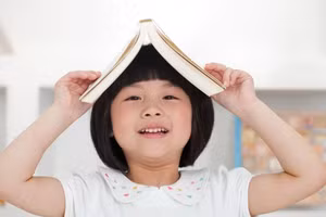 Sự phát triển của trẻ có đặc điểm rõ ràng theo từng độ tuổi và trọng tâm phát triển ở mỗi nhóm tuổi là khác nhau. (Ảnh: ITN).