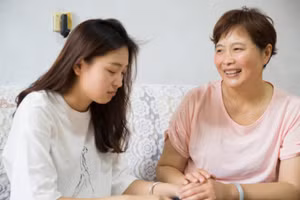 Đa số các bà mẹ chồng đang đóng vai trò làm vừa lòng các con dâu. (Ảnh: ITN).