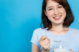 Probiotic có trong sữa chua mang lại nhiều lợi ích cho sức khỏe làn da. (Ảnh: ITN)