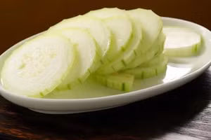 Thường xuyên ăn mướp giúp kiểm soát cân nặng. Duy trì cân nặng khỏe mạnh là rất quan trọng để phòng ngừa tăng huyết áp. (Ảnh: ITN)