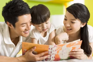 Giáo dục gia đình là một loại hình giáo dục không thể thiếu cho sự phát triển lành mạnh của trẻ em. (Ảnh: ITN).