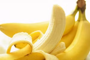 Ăn chuối cũng có những kiêng kị, kết hợp tùy ý có thể gây hại. (Ảnh: ITN)