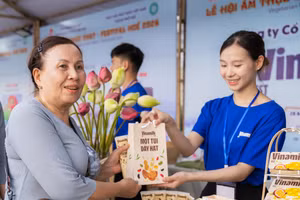 Vinamilk góp phần lan tỏa lối sống xanh tại Lễ hội Ẩm thực chay - Festival Huế 2026