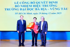 PGS.TS Nguyễn Bá Hoàng làm Hiệu trưởng Trường ĐH Bà Rịa - Vũng Tàu