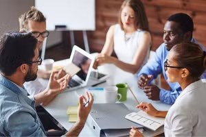 3 con giáp dễ bị cô lập, mâu thuẫn với đồng nghiệp, vạ miệng liên tục ngày 18/11