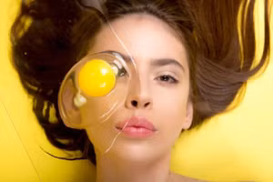 Trứng rất giàu vitamin, khoáng chất và các thành phần khác cần thiết để duy trì làn da khỏe mạnh, trong trẻo. (Ảnh: ITN)