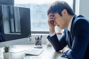 Nếu đó không phải là việc bạn có quyền quyết định, cũng không phải việc bạn một mình có thể chịu hậu quả, thì đừng vội đưa ra quan điểm. (Ảnh: ITN).