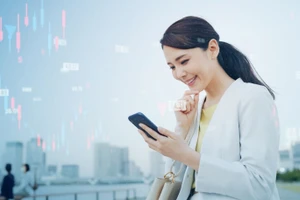 Đối với người bình thường, muốn từ từ trở nên giàu có, bí quyết đầu tiên là biết cách tiết kiệm tiền. (Ảnh: ITN)