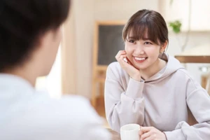 Các chàng trai thường thích những cô gái dịu dàng. (Ảnh: ITN).