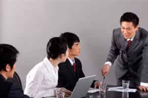 Khi bạn nói “không có tiền thì không làm việc”, thực ra bạn đang tự đặt ra một ranh giới vô hình cho chính mình. (Ảnh: ITN).