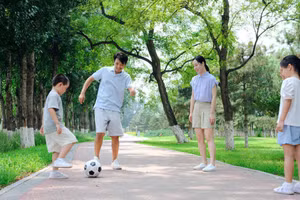 Giáo dục gia đình tốt có vai trò vô cùng quan trọng trong việc hình thành nhân cách và giáo dục suốt đời của trẻ. (Ảnh: ITN).