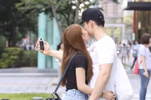 Đừng lên kế hoạch trước cho những bước đi của bạn, vì việc tán tỉnh theo kế hoạch chắc chắn sẽ không hiệu quả. (Ảnh: ITN)