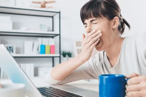 Nếu bạn ngáp quá thường xuyên, thậm chí là 5 hoặc 6 lần liên tiếp, thì bạn không chỉ bị mệt mỏi mà còn có thể đang gặp phải dấu hiệu của một số bệnh nhất định. (Ảnh: ITN)