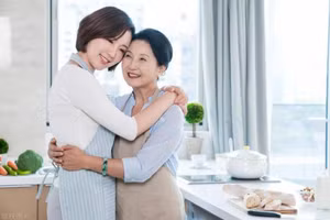 Thái độ của mẹ chồng đối với nàng dâu như một tấm gương phản ánh vị trí của nàng dâu trong gia đình. (Ảnh: ITN).