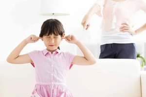 Khi cảm xúc lên cao, hít thở sâu, rời khỏi môi trường xung đột trong chốc lát. (Ảnh: ITN).