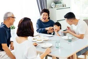 Tầm quan trọng của các cuộc đoàn tụ gia đình trong xã hội hiện đại