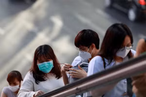 Các triệu chứng bệnh bạch hầu thường bắt đầu từ hai đến năm ngày sau khi tiếp xúc với vi khuẩn nhưng đôi khi dai dẳng tới 10 ngày sau khi tiếp xúc. (Ảnh: ITN)