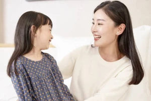 Môi trường gia đình tích cực có thể tối ưu hóa môi trường tâm lý của trẻ. (Ảnh: ITN).