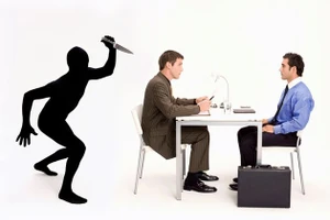 Mão đề phòng tiểu nhân hãm hại, Thìn độc thân vượng vận đào hoa ngày 14/12