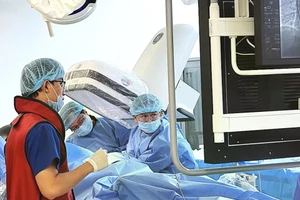 Vinmec Nha Trang cứu sống du khách Hàn Quốc nguy kịch, đưa về nước an toàn