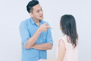 Đối với kẻ thao túng, cảm giác tội lỗi của đố phương sẽ trở thành vũ khí. (Ảnh: ITN)