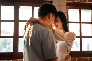 Phụ nữ sẽ trân trọng bạn một cách chân thành nếu cô ấy cảm nhận được sự khích lệ của bạn. (Ảnh: ITN).