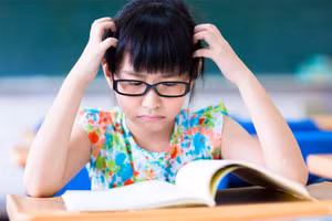 Chia sẻ kinh nghiệm cá nhân về thất bại và khả năng phục hồi có thể là một cách hiệu quả để dạy cho trẻ những bài học quan trọng trong cuộc sống. (Ảnh: ITN).