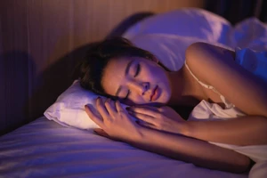 Mỗi người đều có thói quen ngủ ưa thích. (Ảnh: ITN)