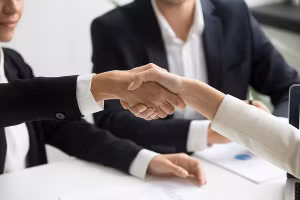 Bảo Bình đón nhiều cơ hội kinh doanh, Thiên Bình tình yêu thăng hoa ngày 19/7