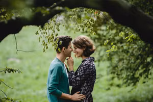 Một cặp đôi phải có cùng quan điểm về cuộc sống và giá trị, hoặc ít nhất là có thể ngầm chấp nhận giá trị sống của nhau. (Ảnh: ITN).