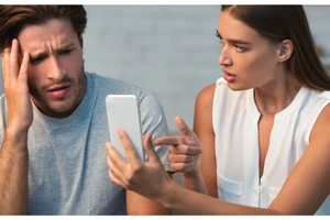 Tại sao chồng ngoan lại thích 'bóc bánh trả tiền'