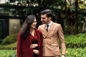 Phụ nữ thích được khen ngợi. (Ảnh: ITN)